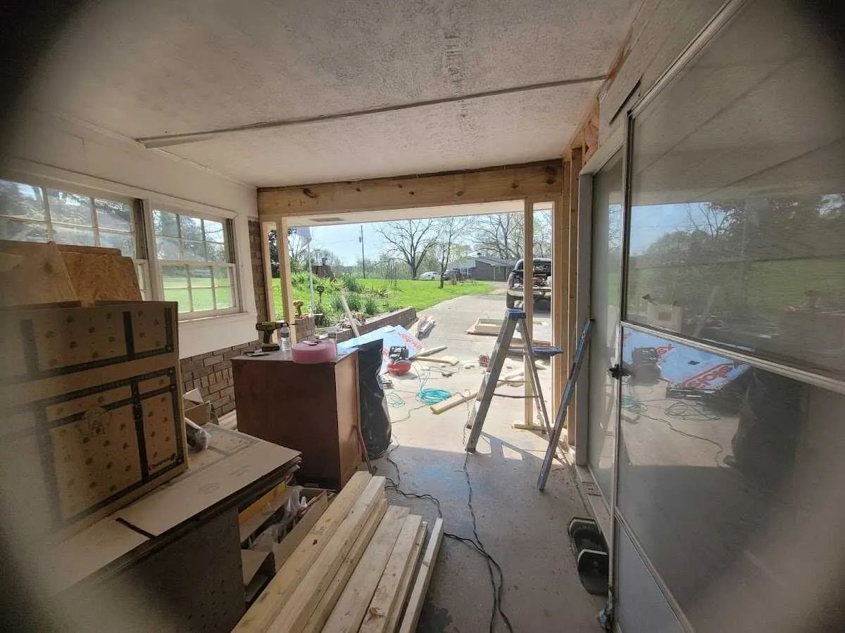 Air movers and dehumidifier for Water Mitigation Services in Leitchfield